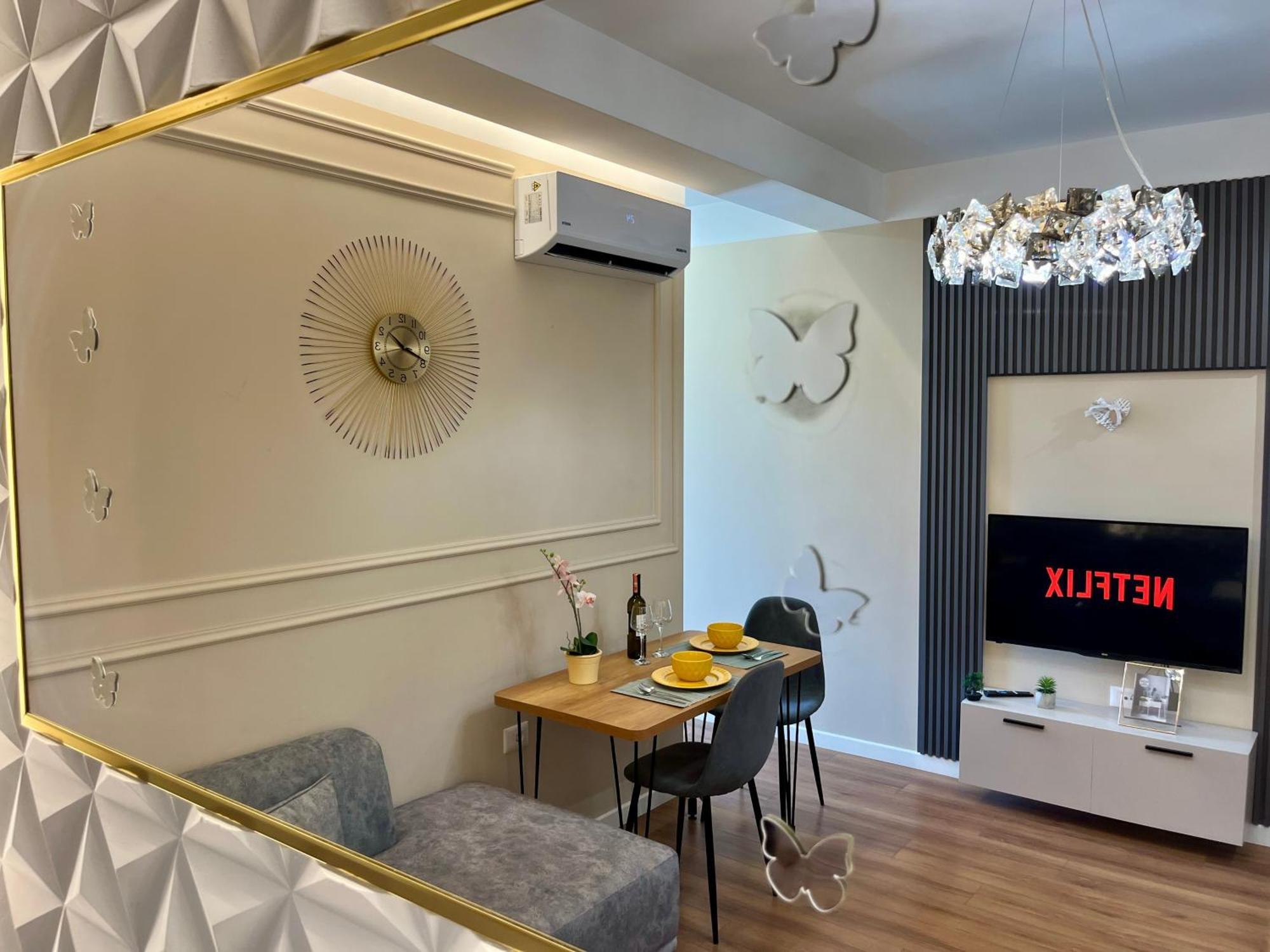 City Center Cozy Apartment Tirana Bagian luar foto