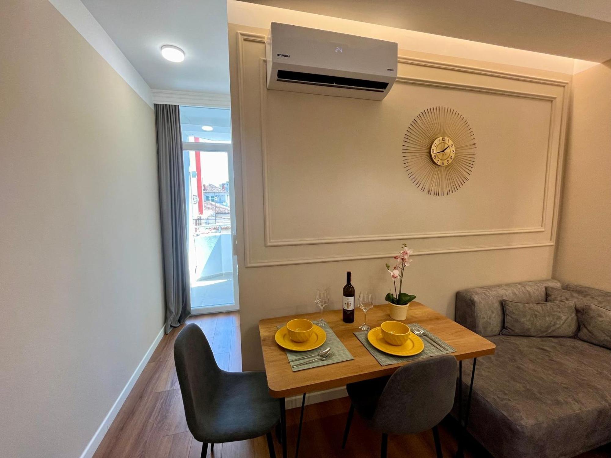 City Center Cozy Apartment Tirana Bagian luar foto