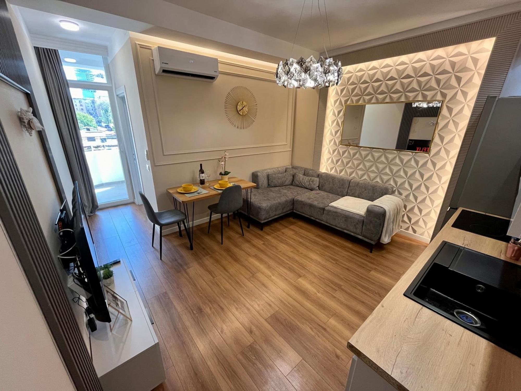 City Center Cozy Apartment Tirana Bagian luar foto