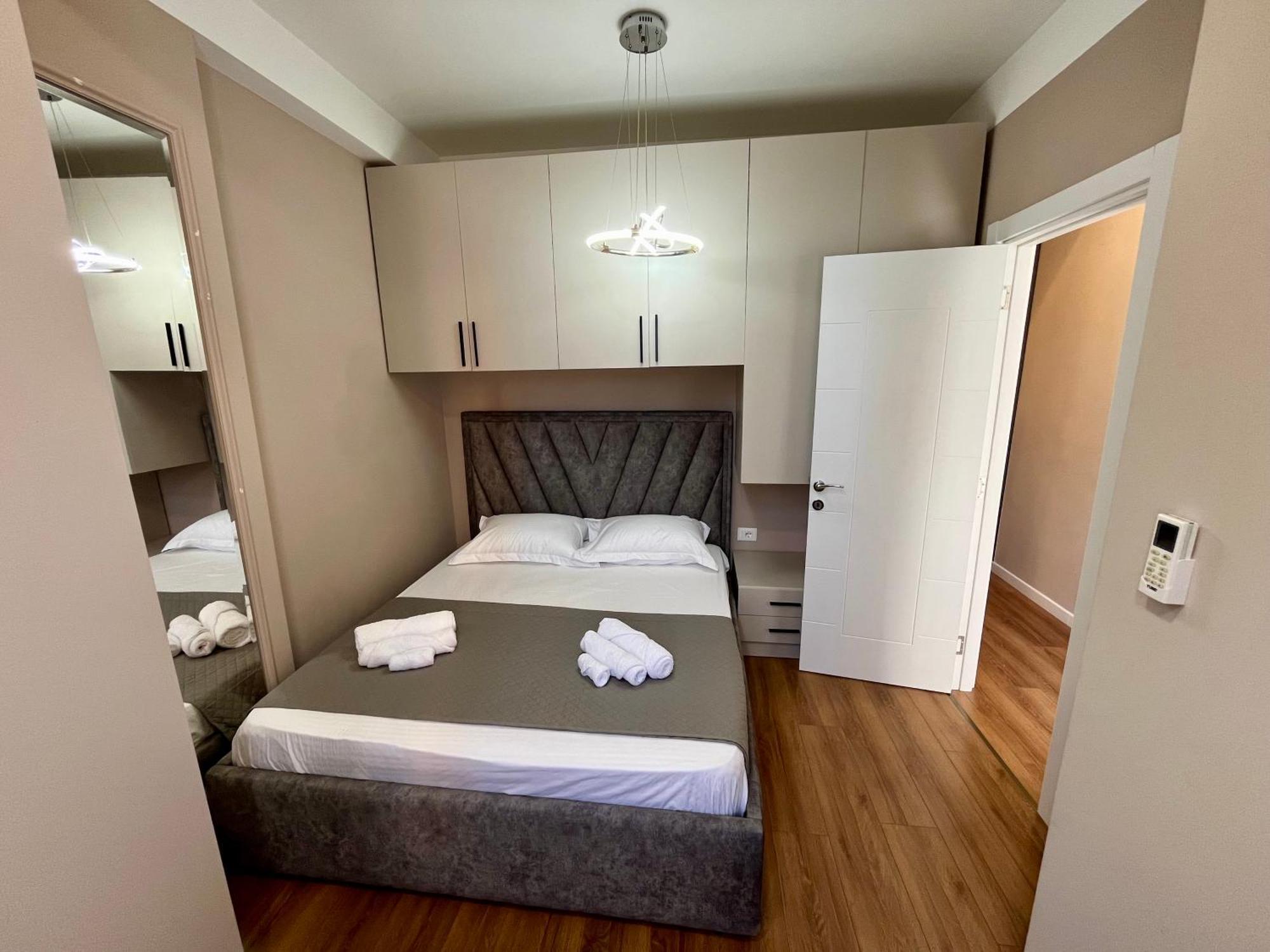 City Center Cozy Apartment Tirana Bagian luar foto