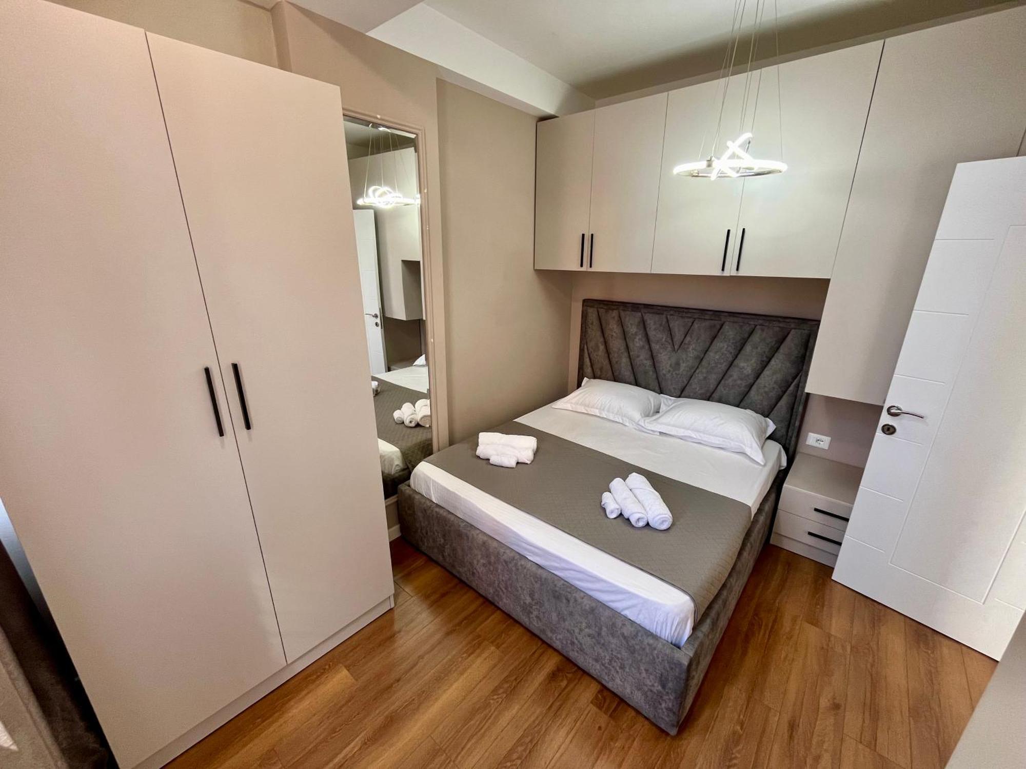 City Center Cozy Apartment Tirana Bagian luar foto