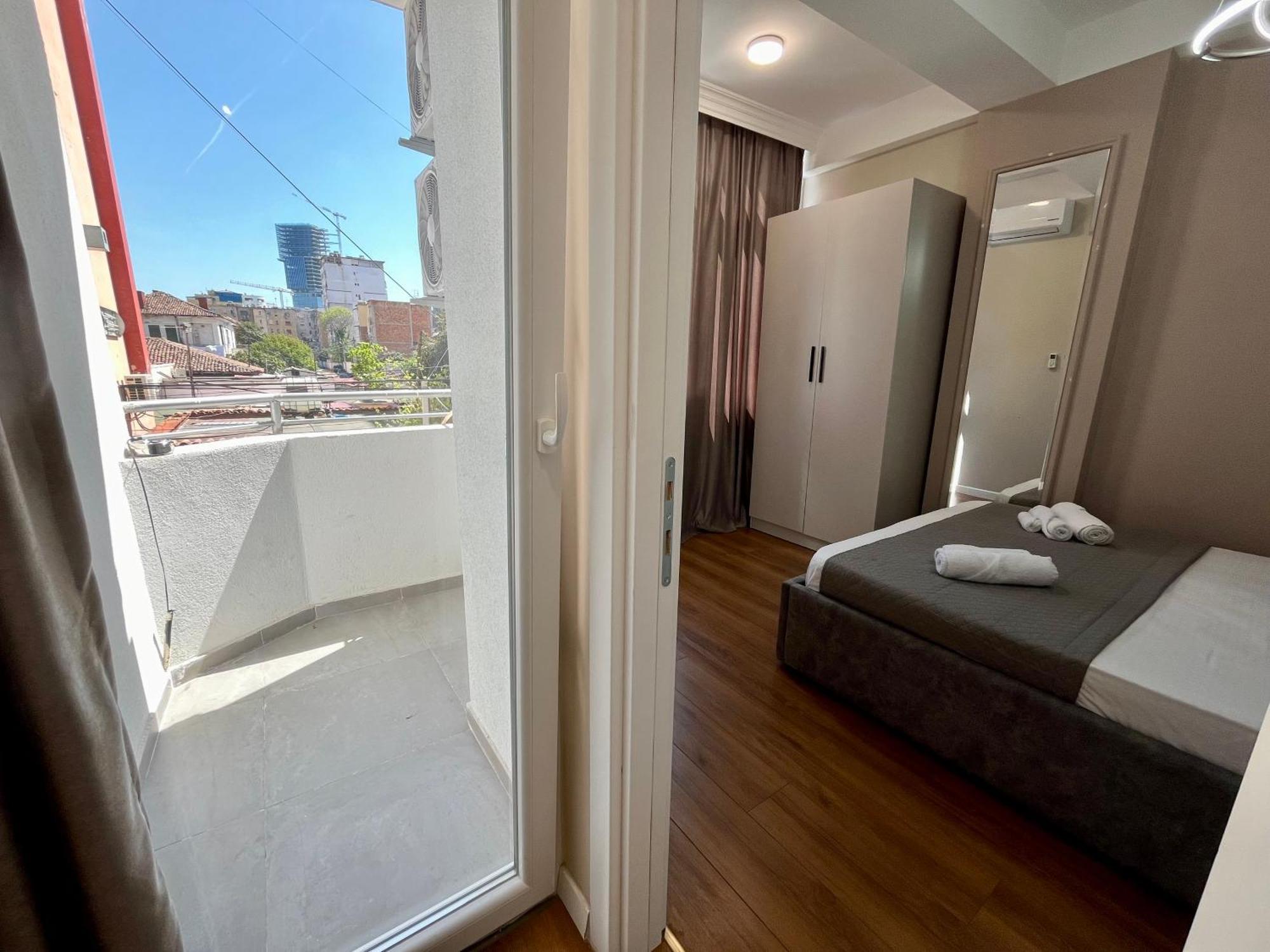 City Center Cozy Apartment Tirana Bagian luar foto